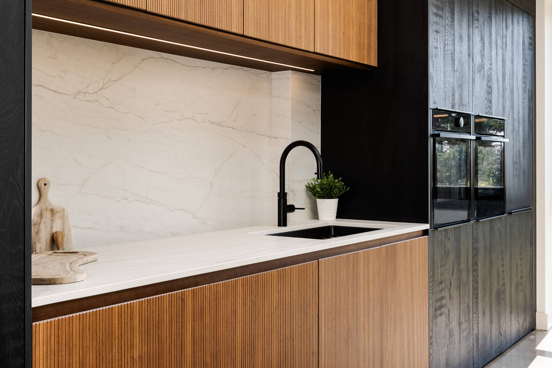 Pronorm Y-Line in walnut - image 05