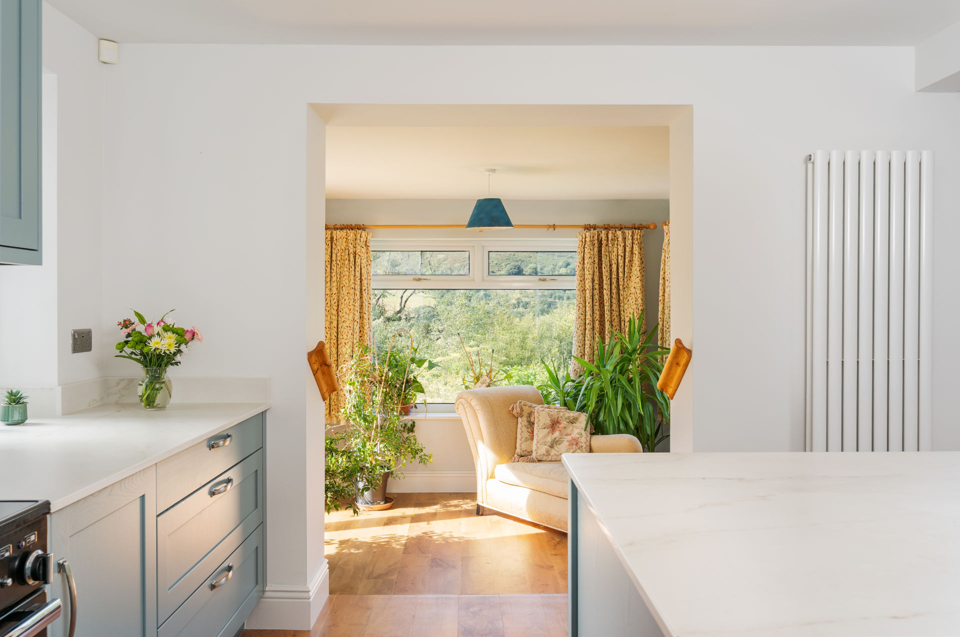 Stunning shaker kitchen Pentrych - image 05