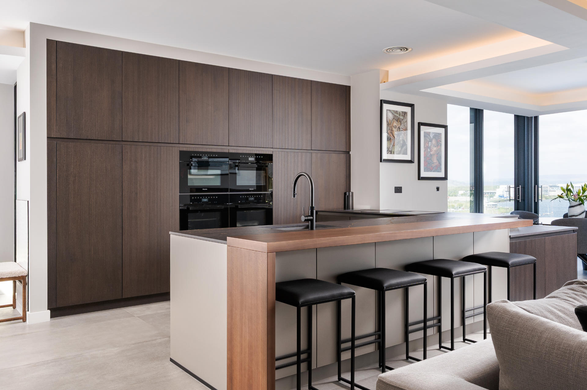 Pronorm kitchen with a view - image 03