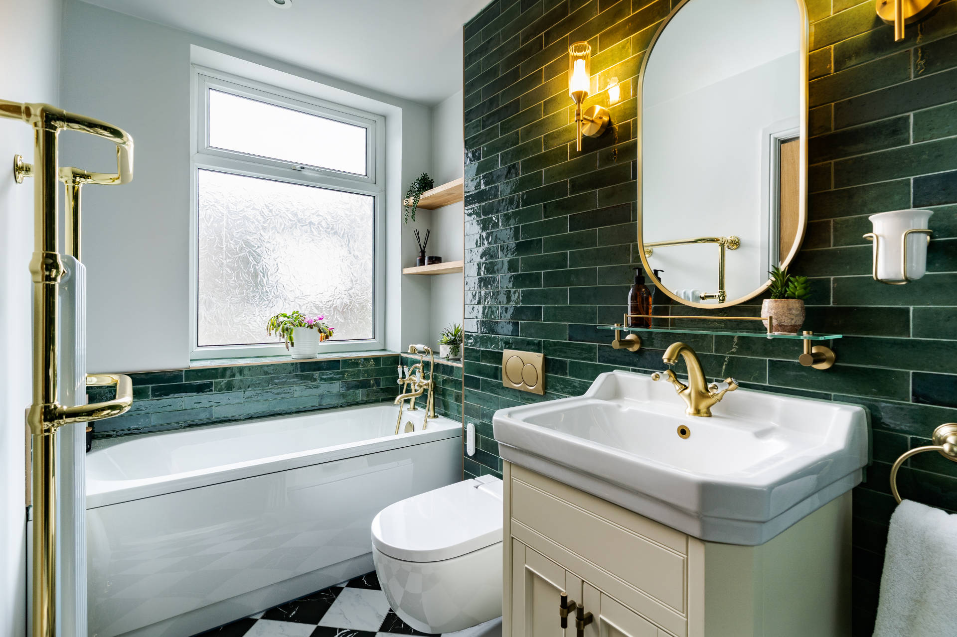 Traditional bathroom with bottle green tiles - image 05